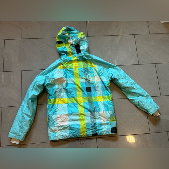 Men’s DC Winter Jacket - Size XS (fits kinda big in my opinion) - Picture 8 of 11